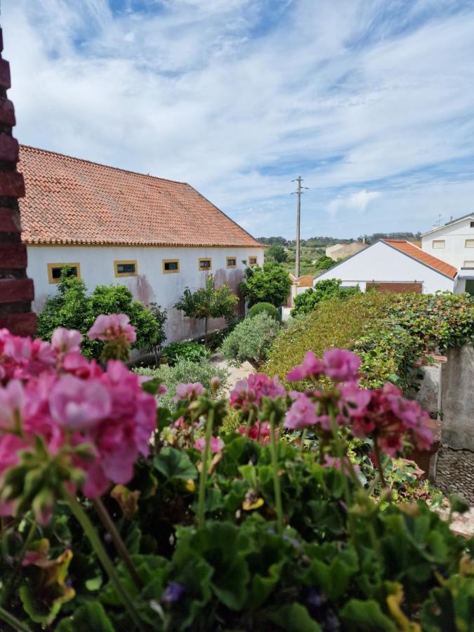 Casa Nikana Turcifal Exterior foto